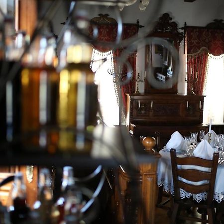 Antique House Hotel Дубно Екстериор снимка